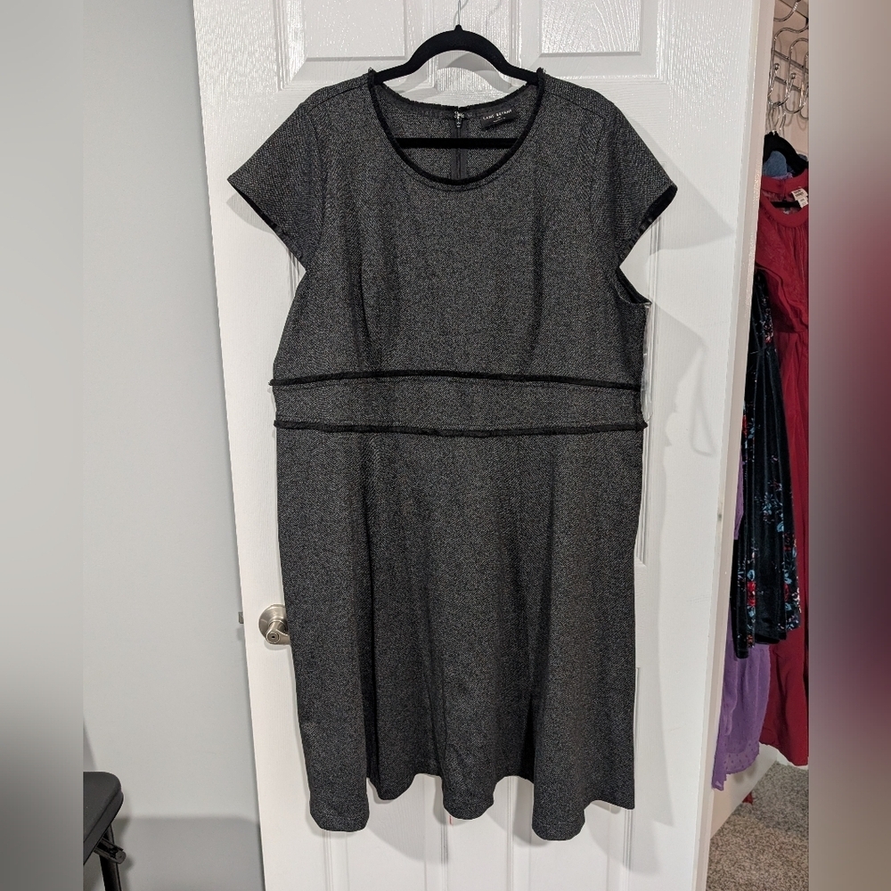 Lane Bryant Gray Tweed Short-Sleeve w/ Black Trim Midi Dress Size 24P (Petite)